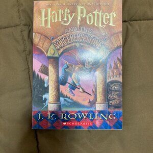 Harry Potter and The Sorcerer's Stone Book Paperback